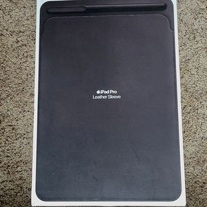 iPad Pro Leather Sleeve